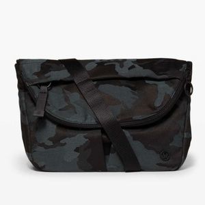 Lululemon All Night Festival Bag *5L